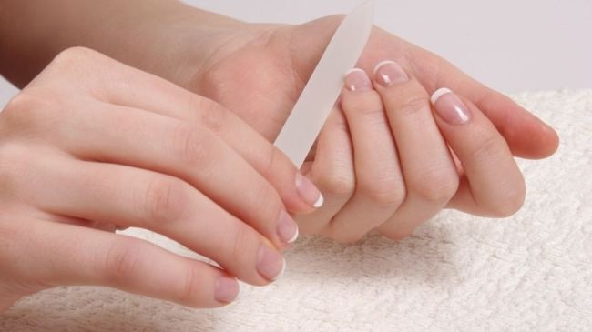 Почему слоятся и ломаются ногти — причины и способы лечения | ЮниLook